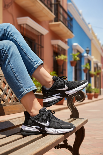 کتونی نایک وی تو کی زنانه 2