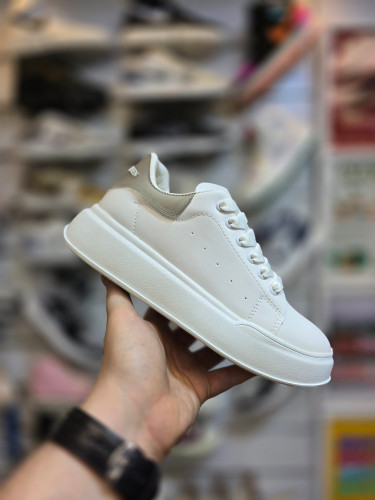 کتونی ونس زنانه مدل مک کویین